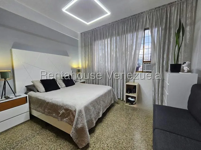 Apartamento (1 Nivel) en Venta en Bello Monte, Distrito Metropolitano - 19