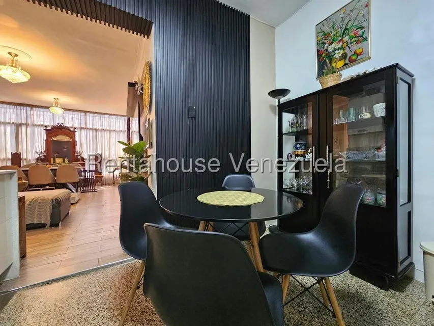 Apartamento (1 Nivel) en Venta en Bello Monte, Distrito Metropolitano - 10
