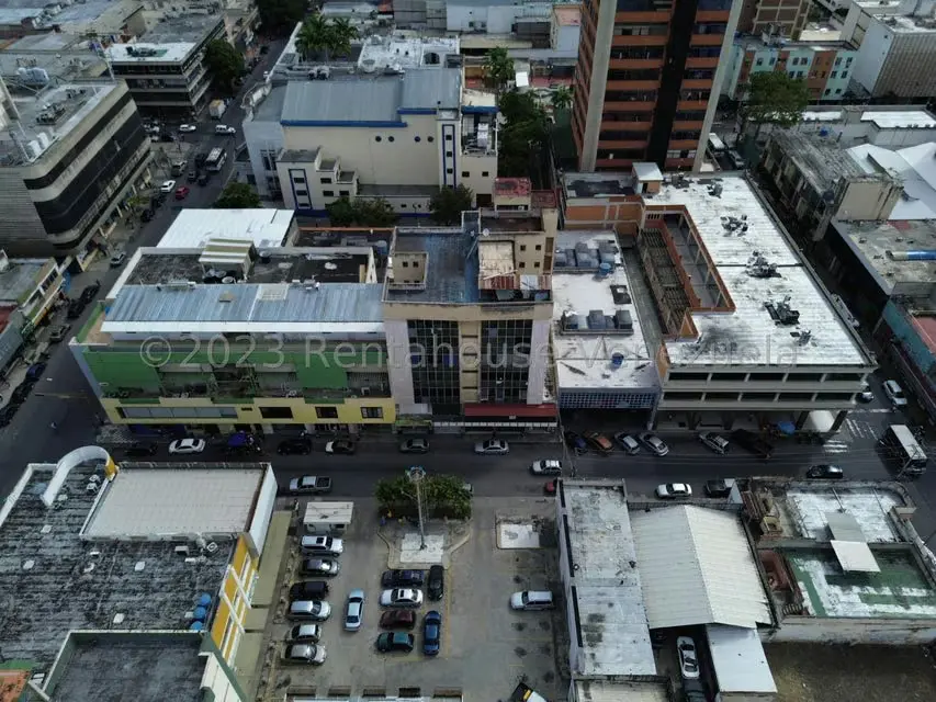 Comercial (Edificio) en Venta en Centro, Lara - 17