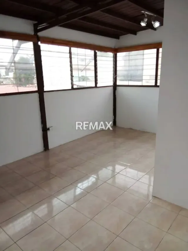 ALQUILO OFICINA COMERCIAL EN ESTE BARQUISIMETO - 11