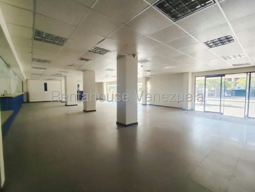 Comercial (Local Comercial) en Venta en Avenida Bella Vista, Zulia - 13