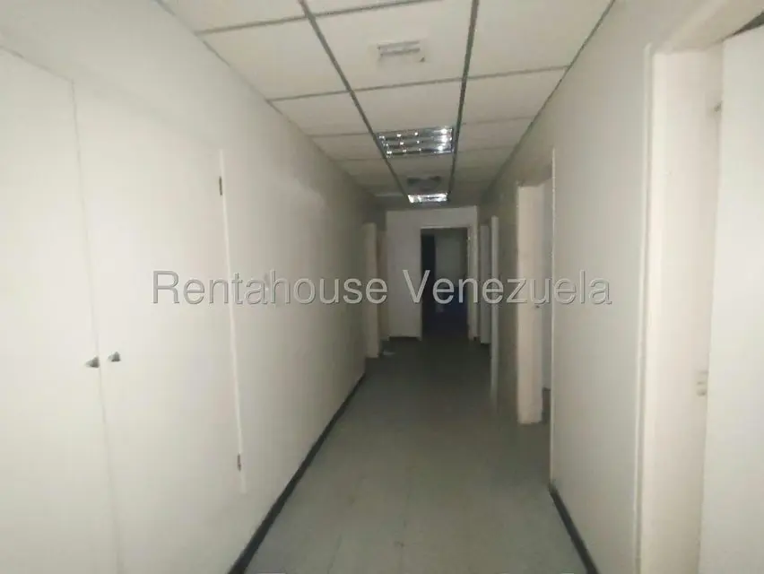 Comercial (Local Comercial) en Venta en Avenida Bella Vista, Zulia - 24