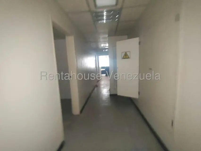 Comercial (Local Comercial) en Venta en Avenida Bella Vista, Zulia - 36