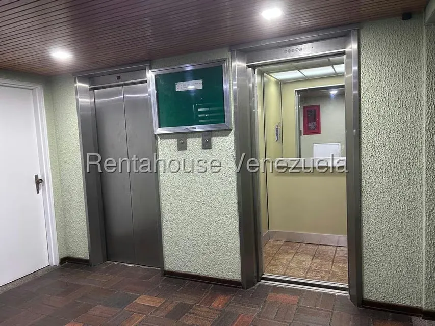 Apartamento (Multiples Niveles) en Venta en La Tahona, Distrito Metropolitano - 3