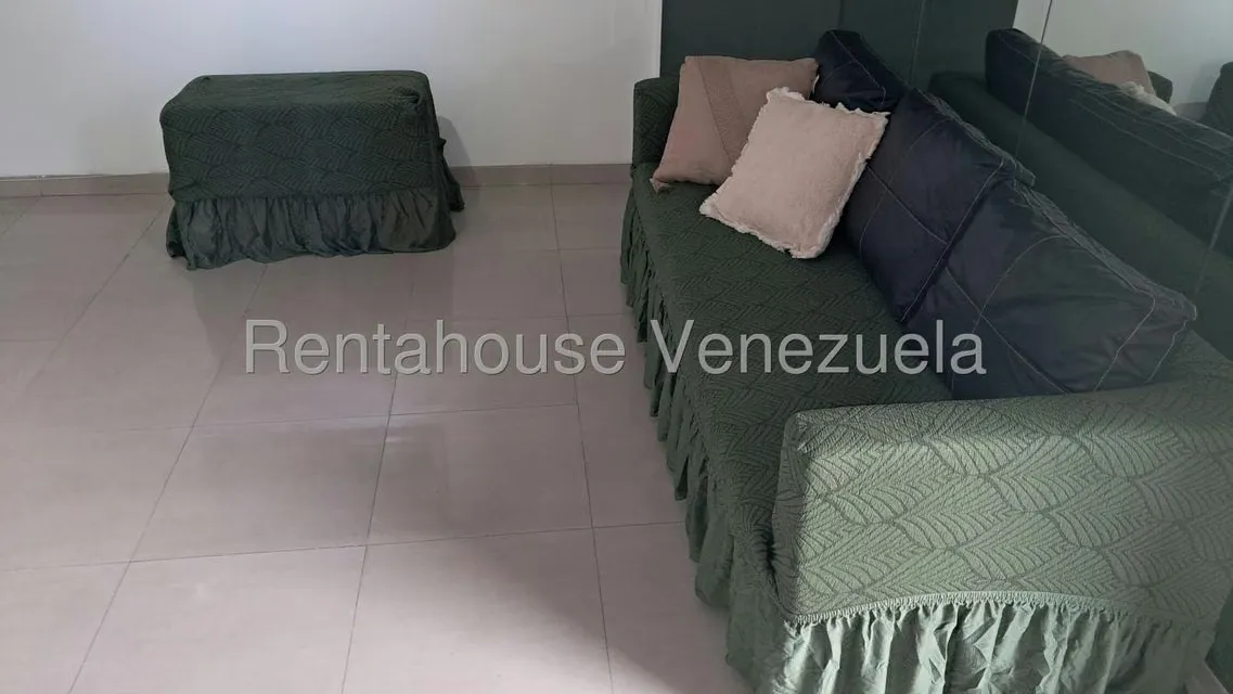Apartamento (1 Nivel) en Alquiler en La Urbina, Distrito Metropolitano - 13