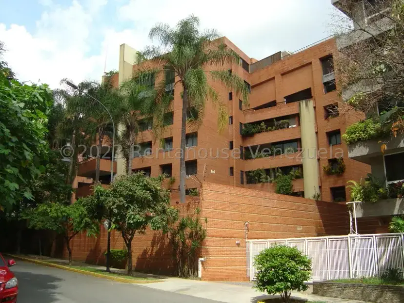 Apartamento (1 Nivel) en Alquiler en Campo Alegre, Distrito Metropolitano
