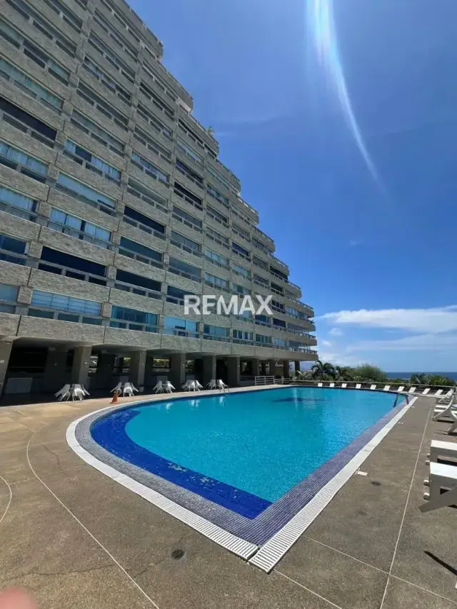 Alquilo Espectacular Apartamento en Playa Grande con vista al mar