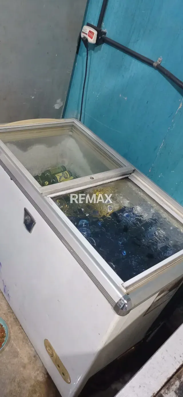 Casa Comercial de tres niveles, con negocio operativo en Venta - 6