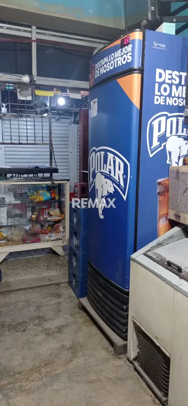 Casa Comercial de tres niveles, con negocio operativo en Venta - 7