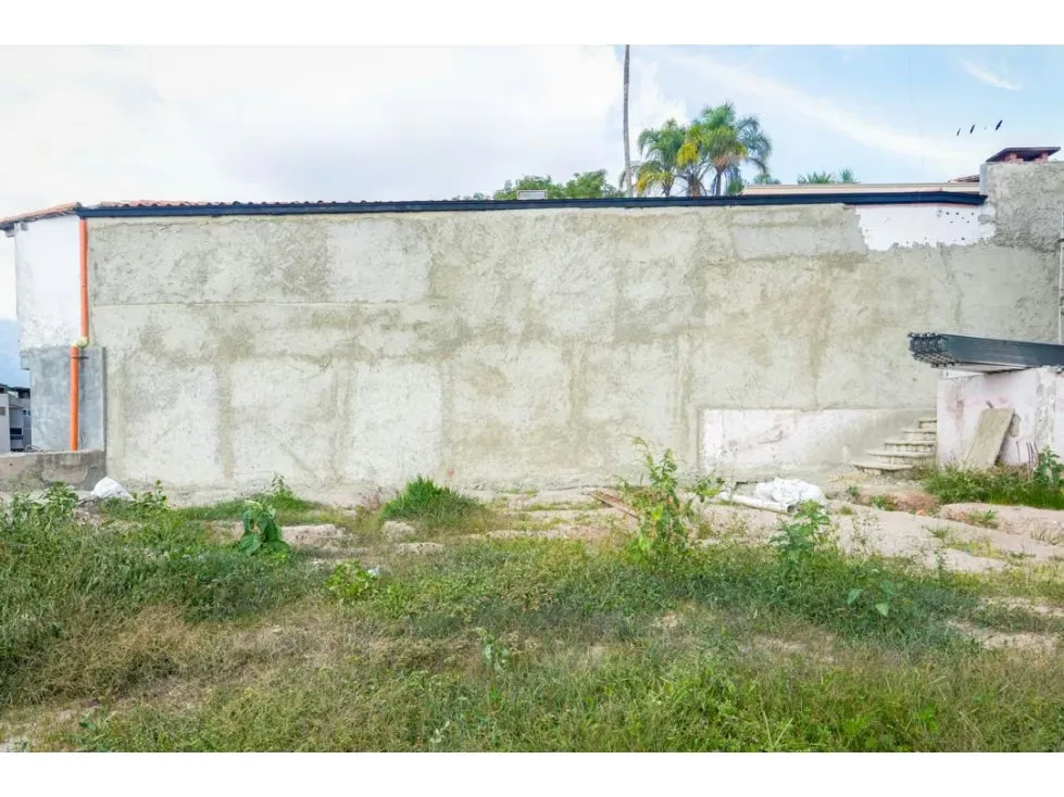 Se vende casa para terminar 4h+2s+ch/7p Colinas de Bello Monte - 21