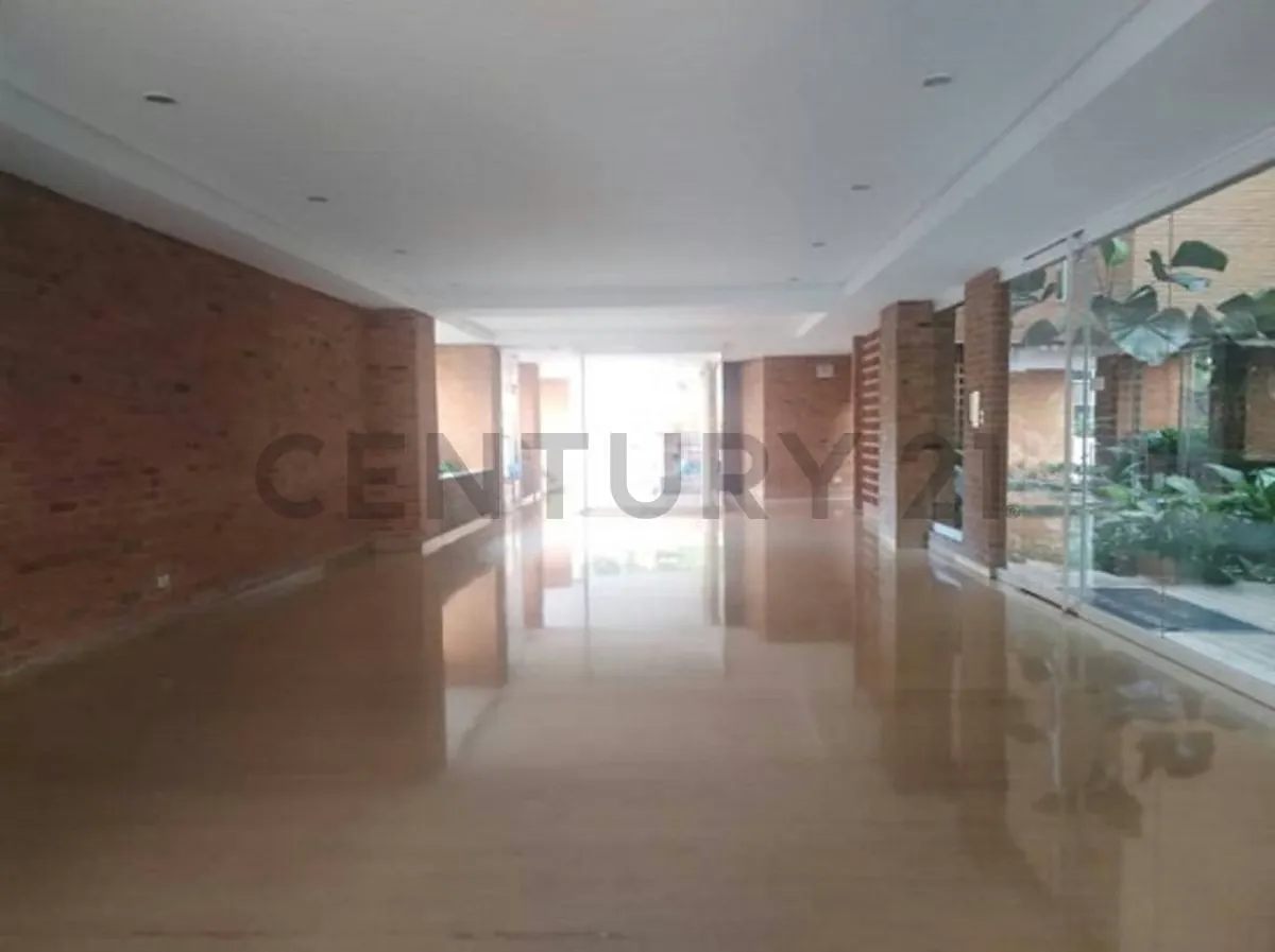 Exclusivo Apartamento en venta en La Urbanizacion Campo Alegre, remodelado - 3