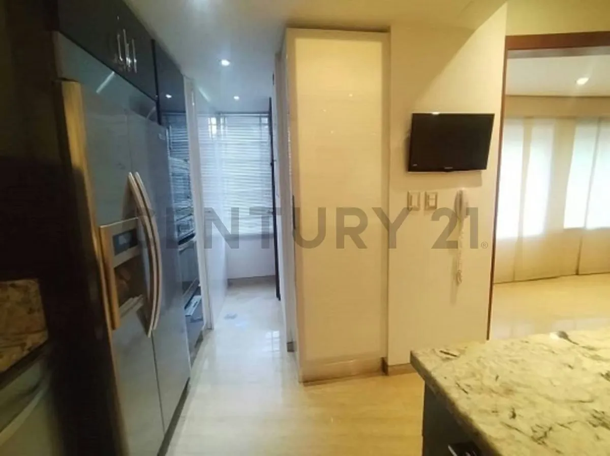 Exclusivo Apartamento en venta en La Urbanizacion Campo Alegre, remodelado - 9