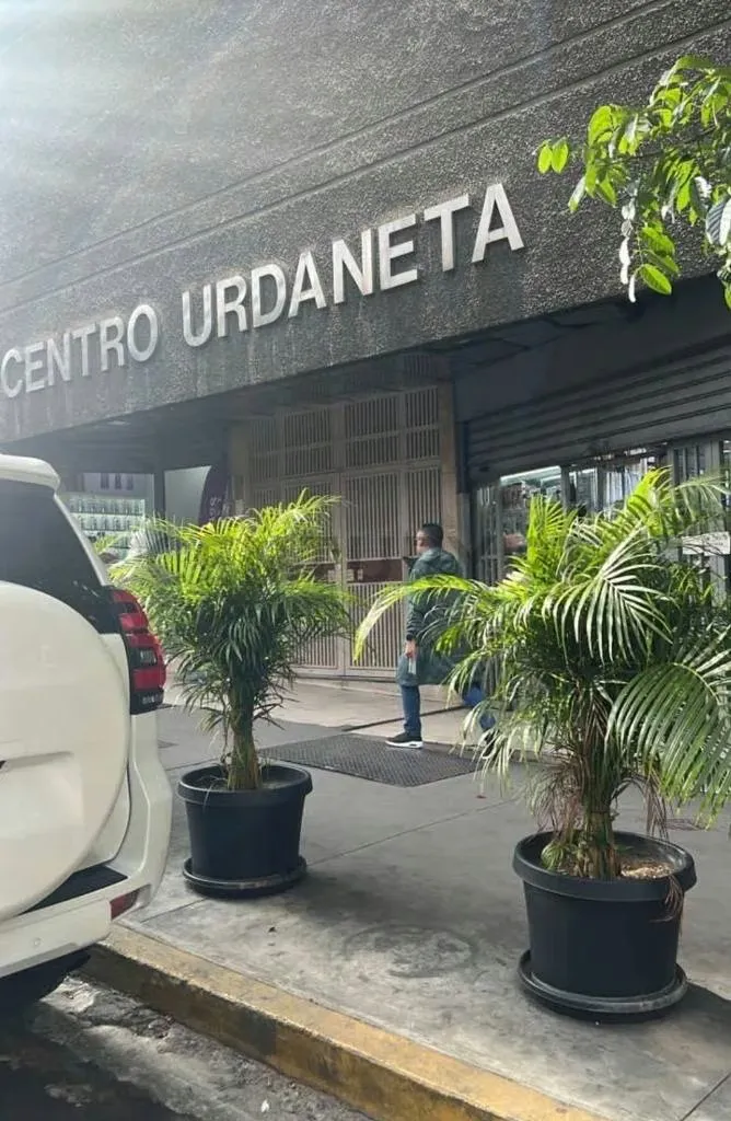 ¡Aprovecha esta oportunidad única! alquiler para oficina o residencial - 2