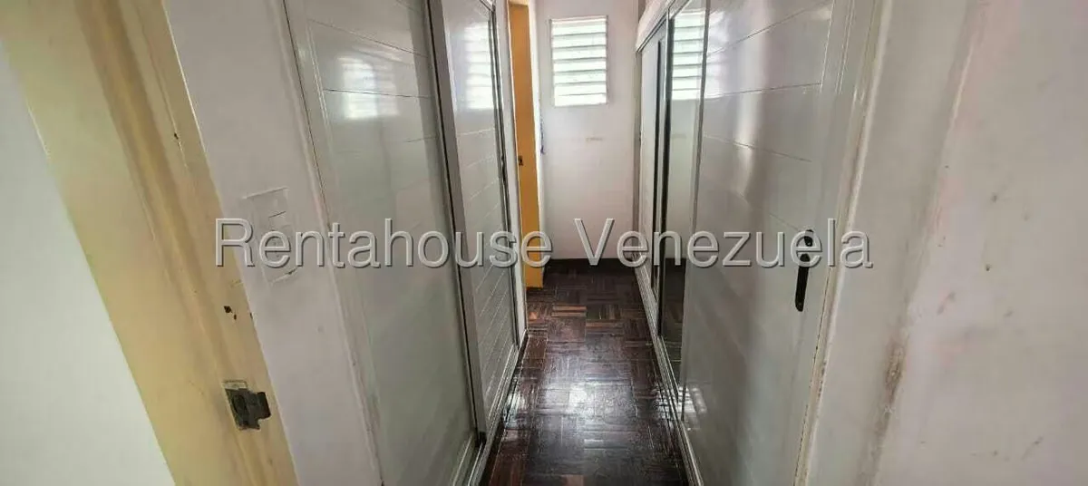 Casa (Duplex) en Venta en Los Naranjos del Cafetal, Distrito Metropolitano - 32