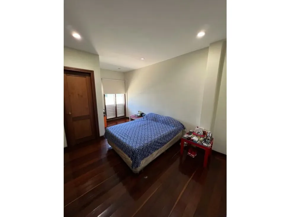Se vende apartamento 324m2 Santa Eduvigis 6248 - 8