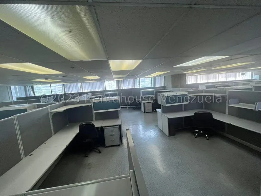 Oficina en Venta en La Urbina, Distrito Metropolitano - 28