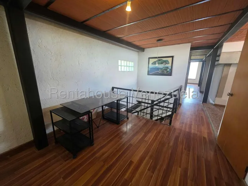 Casa (Duplex) en Alquiler en El Cafetal, Distrito Metropolitano - 11