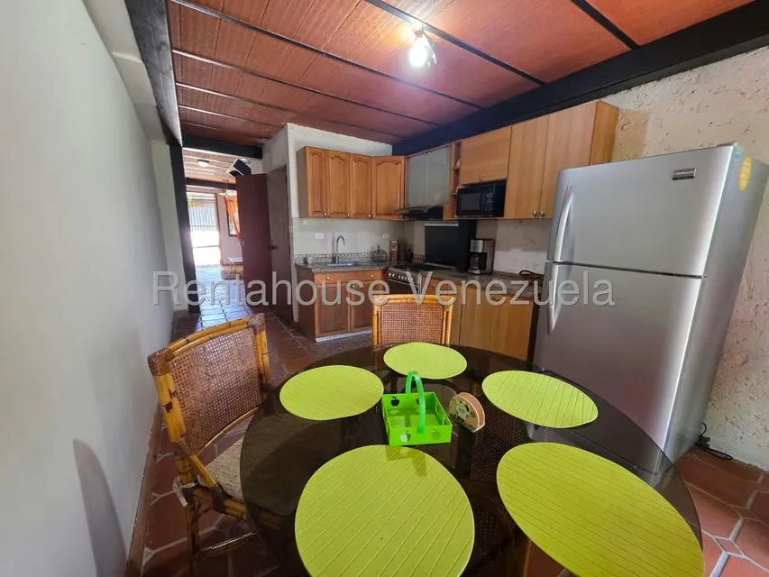 Casa (Duplex) en Alquiler en El Cafetal, Distrito Metropolitano - 4
