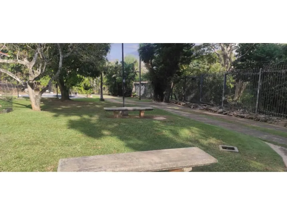 Vendo casa 1097m2 6h/7b/12p Valle Arriba 5184 - 3