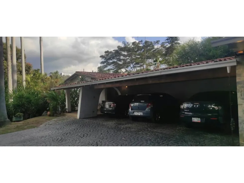 Vendo casa 1097m2 6h/7b/12p Valle Arriba 5184 - 4