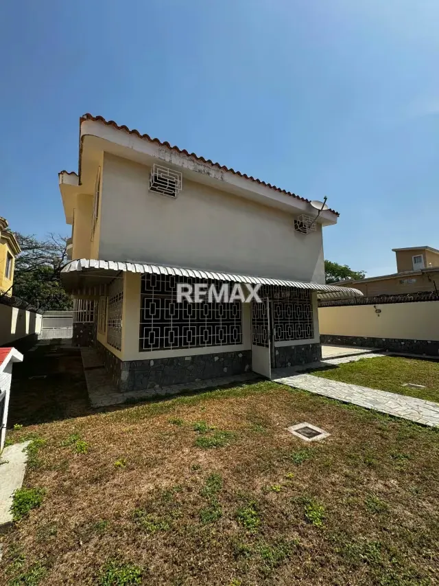 Casa Comercial en Alquiler Andrés Bello - 14