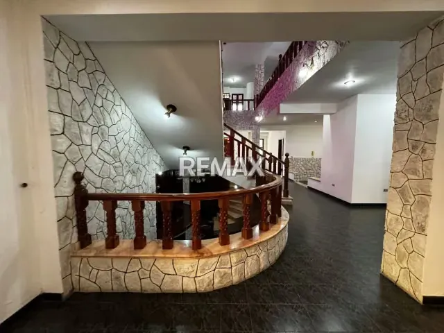 Casa Comercial en Alquiler Andrés Bello - 7
