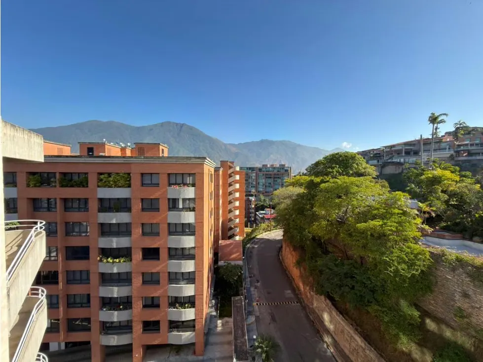 Se vende Apto PH 205m² 3h+1s/3.5b+1s/3p Lomas de Las Mercedes