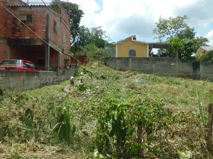 Terreno (Residencial) en Venta en Las Carolinas, Miranda - 3