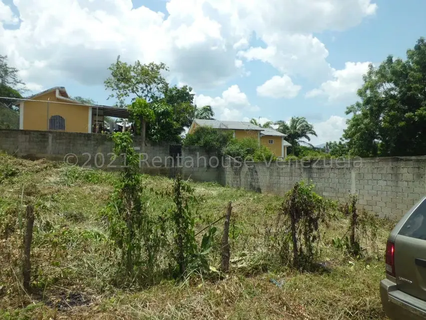 Terreno (Residencial) en Venta en Las Carolinas, Miranda - 5