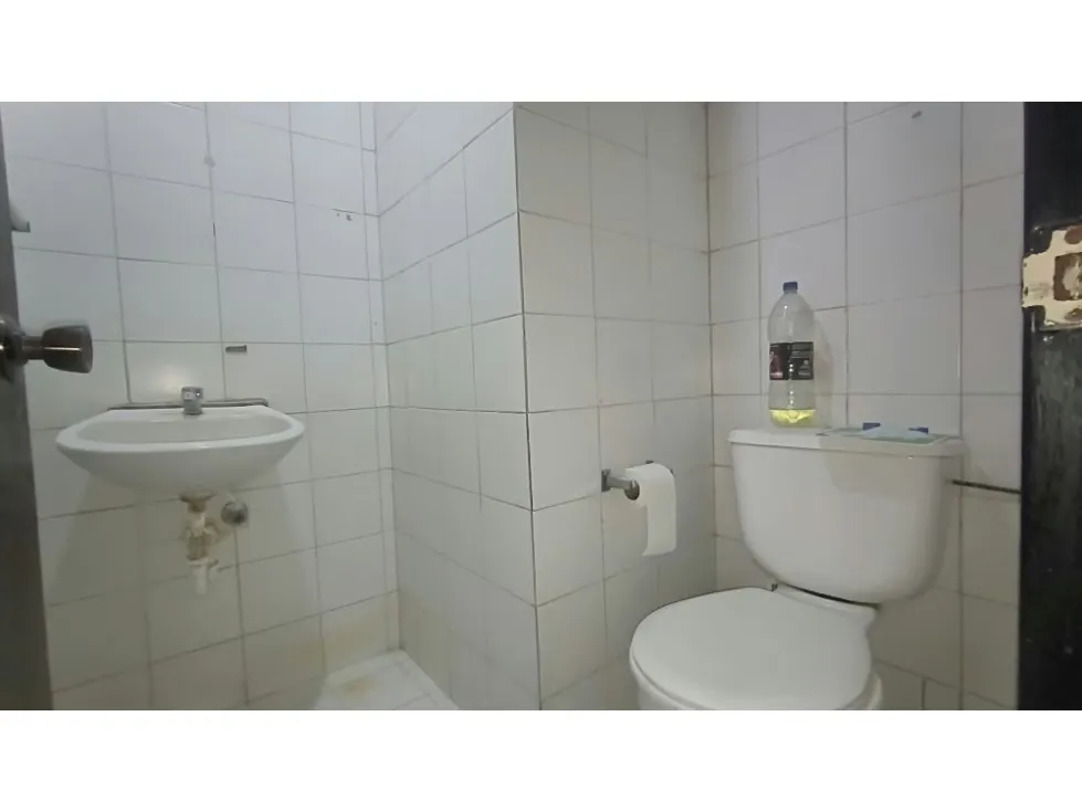 Alquilo local 125m2 Buenaventura Guatire 3474 - 10