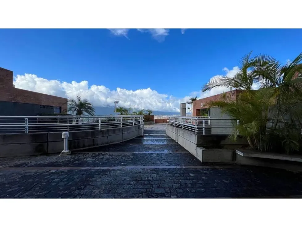 Se Vende Apartamento 111M2 Res. CIMA AVILA - 3