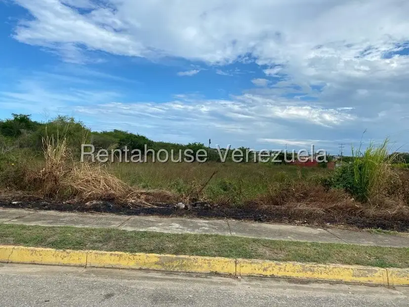 Terreno (Comercial) en Venta en Higuerote, Miranda