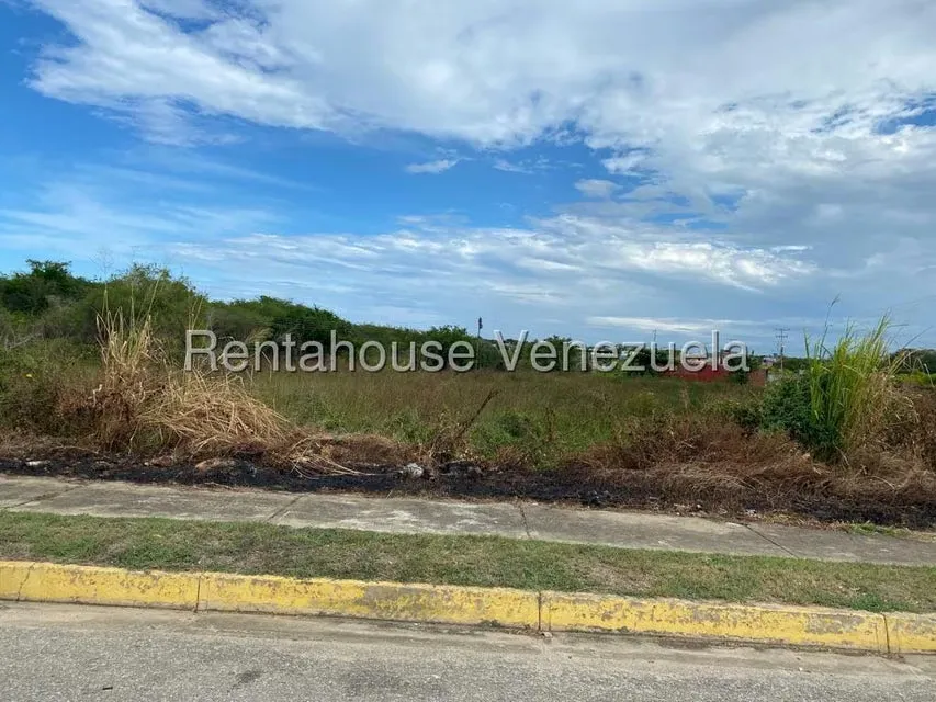 Terreno (Comercial) en Venta en Higuerote, Miranda
