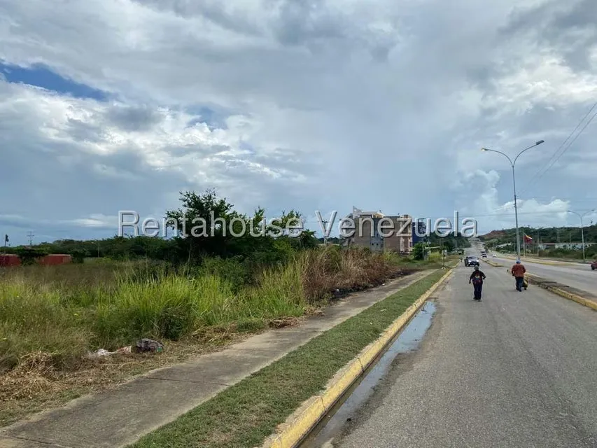 Terreno (Comercial) en Venta en Higuerote, Miranda - 2
