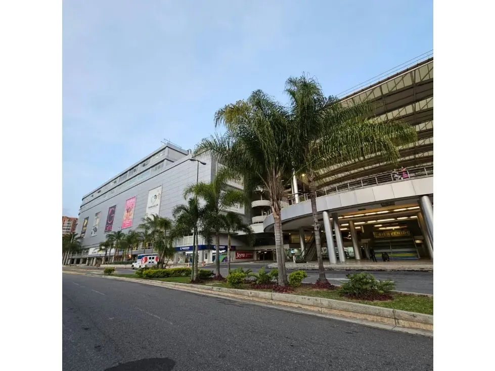 Se Alquila Oficinas desde 50m² a 300m² Cerro Verde - 2