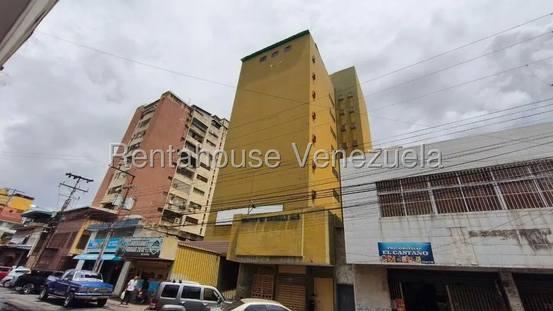 Comercial (Oficina) en Alquiler en El Centro, Aragua - 14
