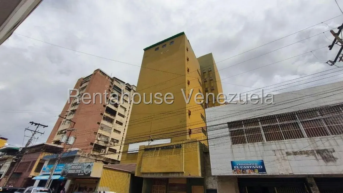 Comercial (Oficina) en Alquiler en El Centro, Aragua - 16