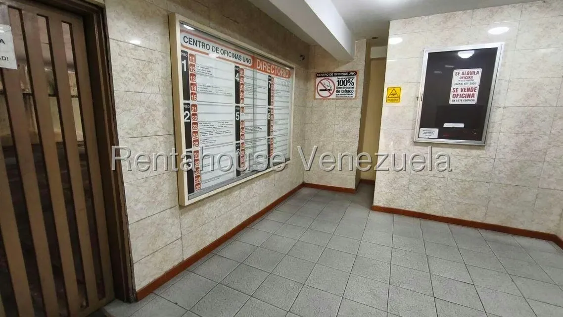 Comercial (Oficina) en Alquiler en El Centro, Aragua - 4