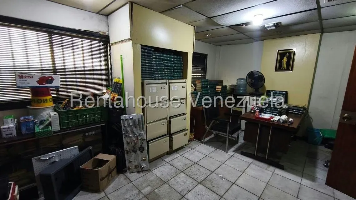 Comercial (Oficina) en Alquiler en El Centro, Aragua - 9