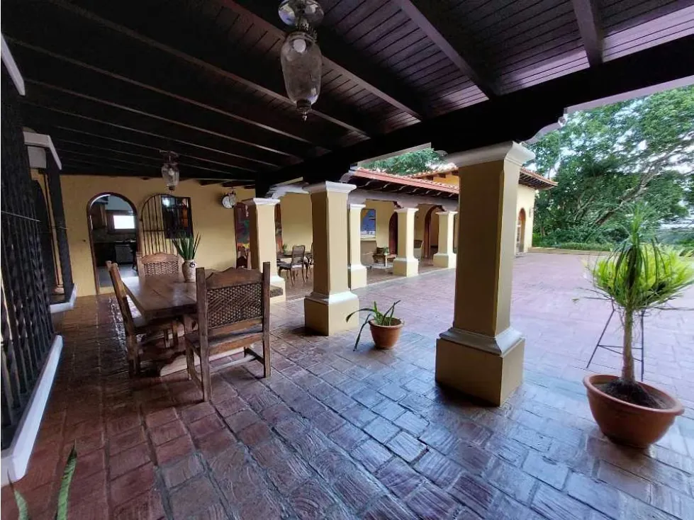 Vendo casa 850m2 Cerro Verde 2931 - 3