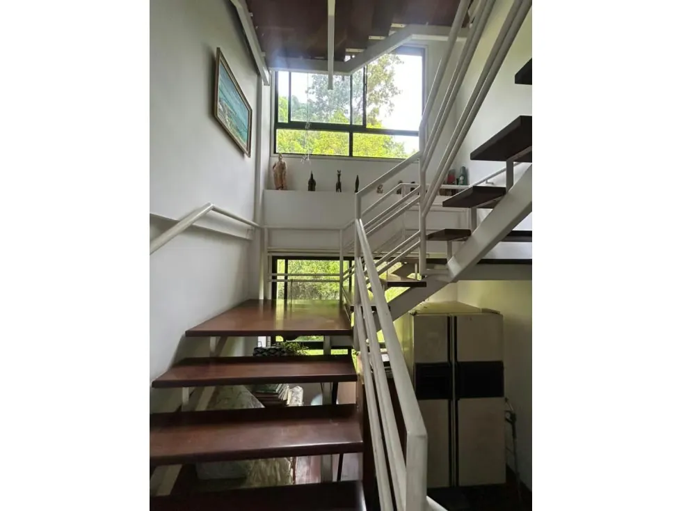 Se vende Apto PH 430m² 4h+2s/4b+2s/3p Urb Miranda - 12