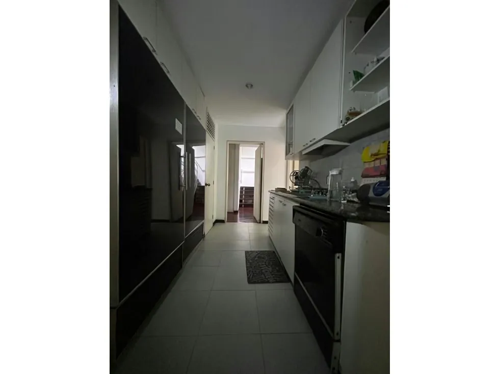 Se vende Apto PH 430m² 4h+2s/4b+2s/3p Urb Miranda - 8