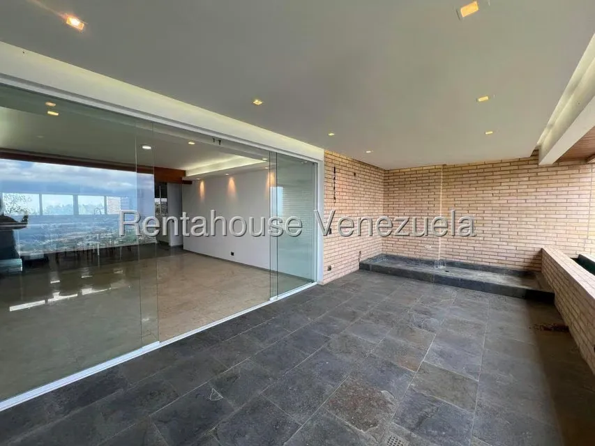 Apartamento (1 Nivel) en Alquiler en Los Naranjos del Cafetal, Distrito Metropolitano - 12