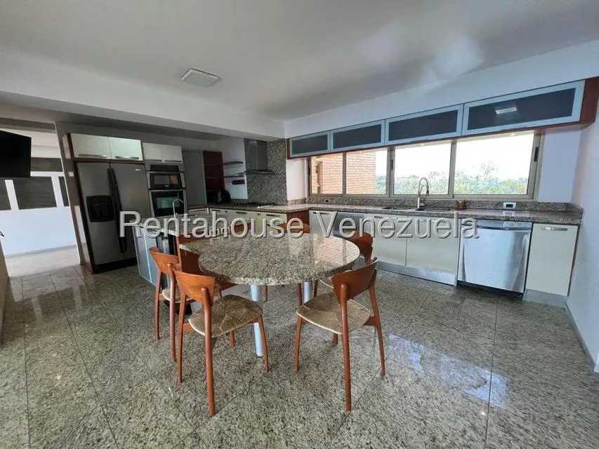 Apartamento (1 Nivel) en Alquiler en Los Naranjos del Cafetal, Distrito Metropolitano - 14