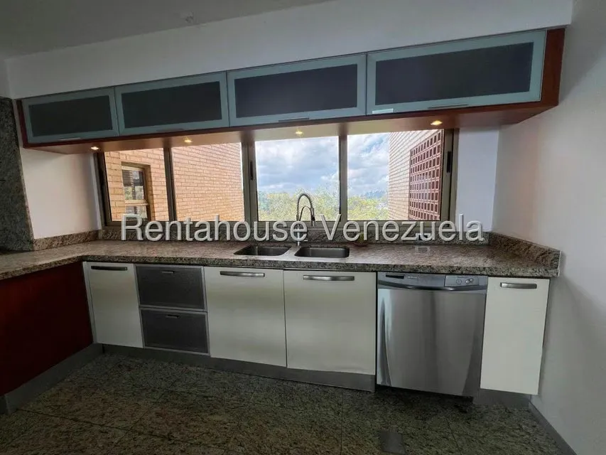 Apartamento (1 Nivel) en Alquiler en Los Naranjos del Cafetal, Distrito Metropolitano - 15
