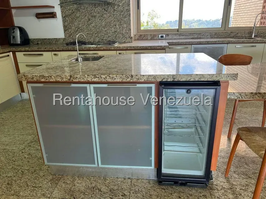 Apartamento (1 Nivel) en Alquiler en Los Naranjos del Cafetal, Distrito Metropolitano - 16