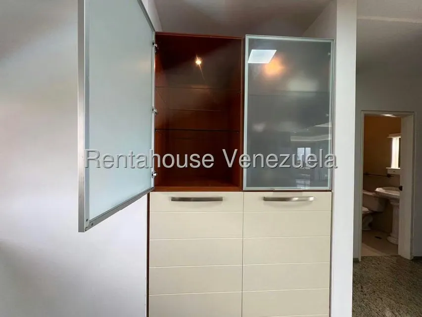 Apartamento (1 Nivel) en Alquiler en Los Naranjos del Cafetal, Distrito Metropolitano - 17