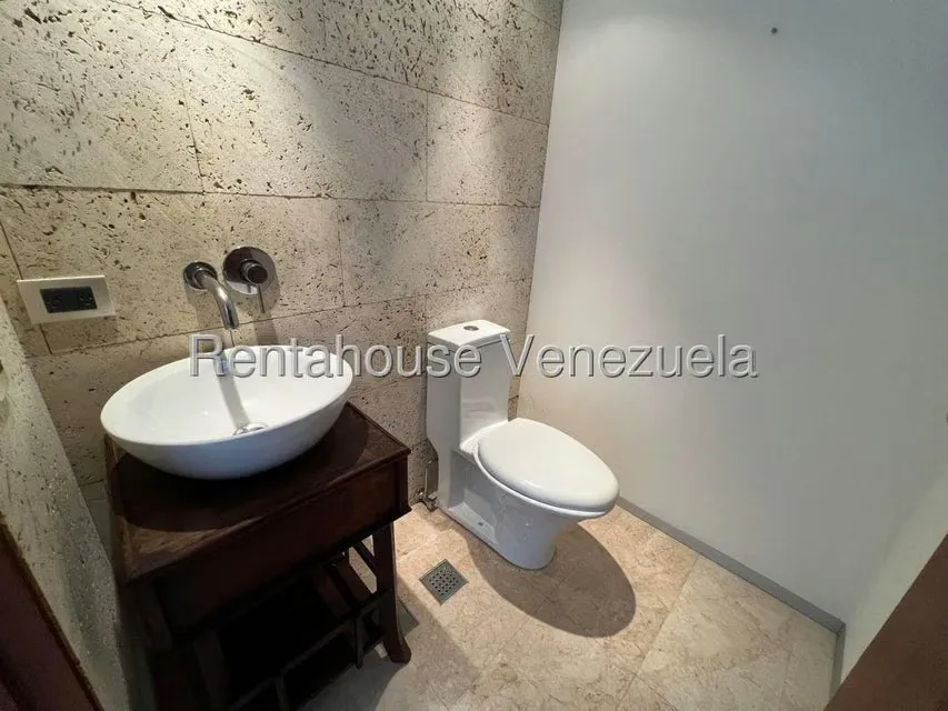Apartamento (1 Nivel) en Alquiler en Los Naranjos del Cafetal, Distrito Metropolitano - 26