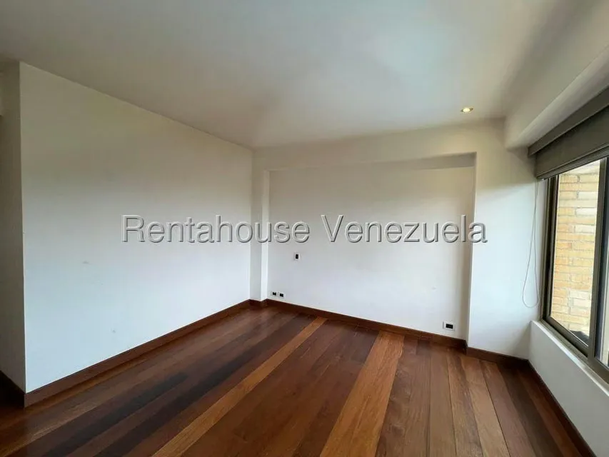 Apartamento (1 Nivel) en Alquiler en Los Naranjos del Cafetal, Distrito Metropolitano - 28
