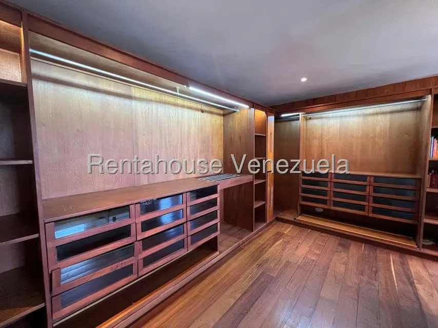 Apartamento (1 Nivel) en Alquiler en Los Naranjos del Cafetal, Distrito Metropolitano - 33